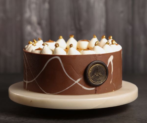 Vanilla and Salted Caramel Cake, view 2