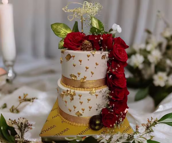 2 tier Fresh red rose cake