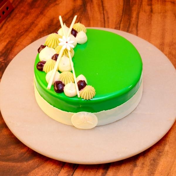 Matcha Raspberry Cake 