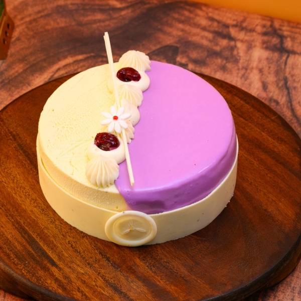 Seasonal Berry Cake